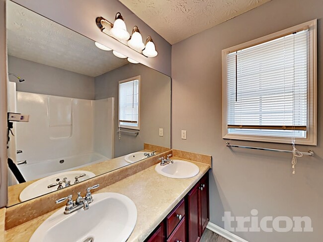 Building Photo - 1710 Meadow Trace