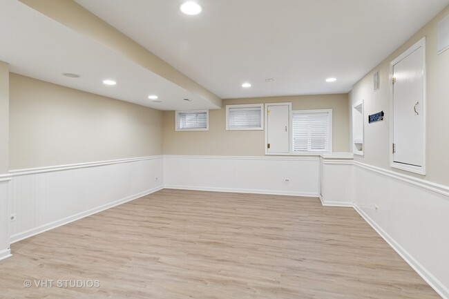 Building Photo - 2124 Wicklow Rd