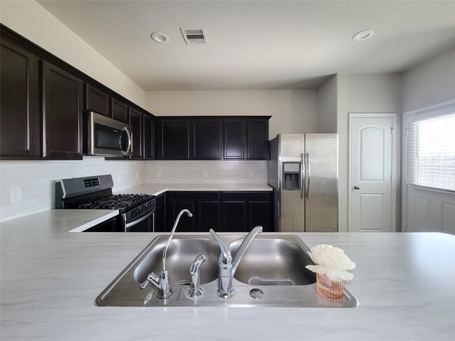 Building Photo - 21043 Iris Holly St