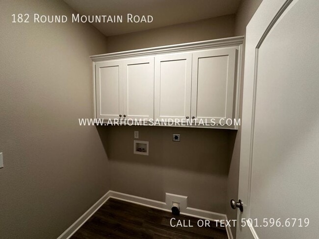 Building Photo - 182 Round Mountain Rd