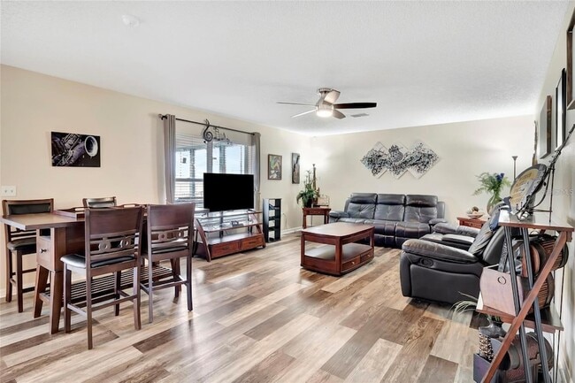 Building Photo - 16012 Lanesboro Ct