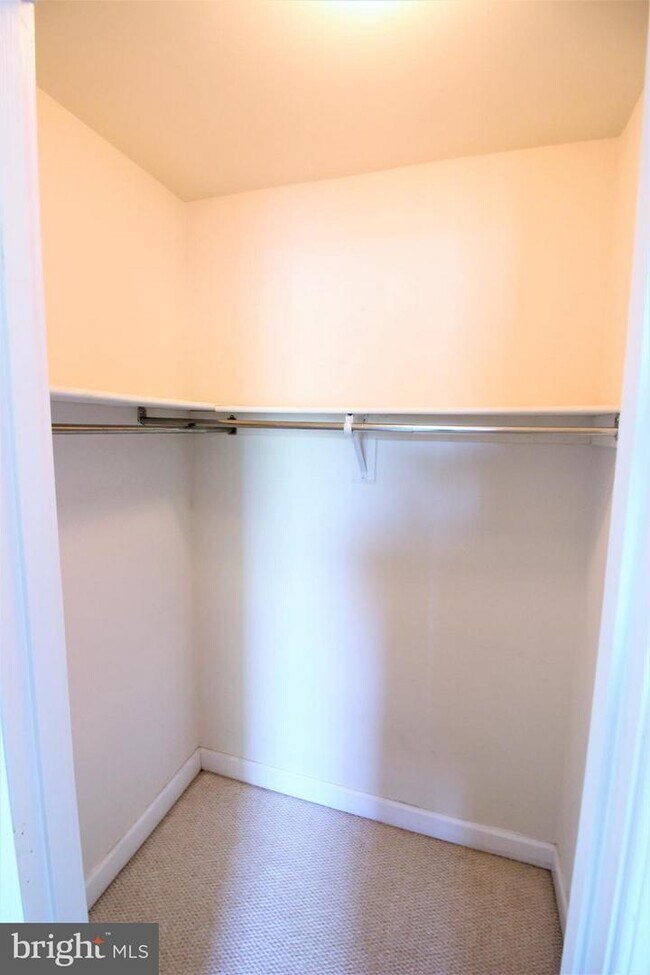 Building Photo - 14105 Yorkshire Woods Dr