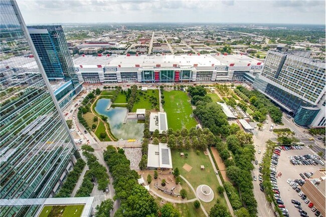 Building Photo - 1401 McKinney St