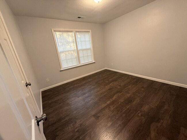 Building Photo - 1031 N Belvedere Blvd