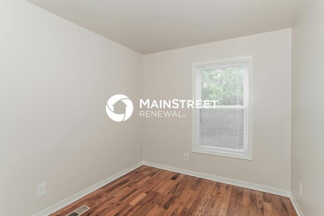 Building Photo - 3 Bedroom Pet-Friendly Home in Louisville,...
