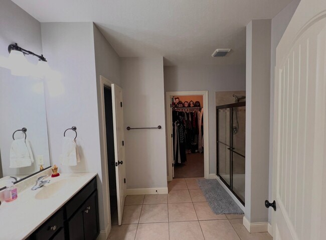 Building Photo - 3813 Liberty Cir