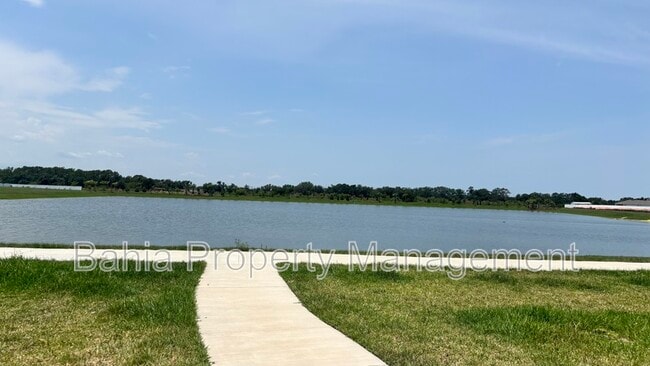 Building Photo - 1676 Hummingbird Rd