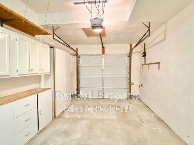 Building Photo - 949 Backspin Ct