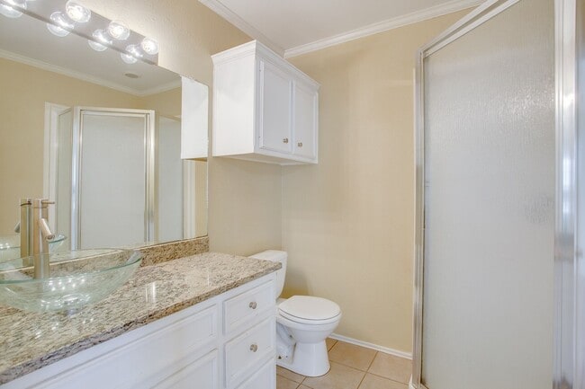 Building Photo - Pre Leasing for fall 2026! 3/2 in Tech Terrace