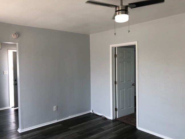 Building Photo - 5890 Gardenia Ave