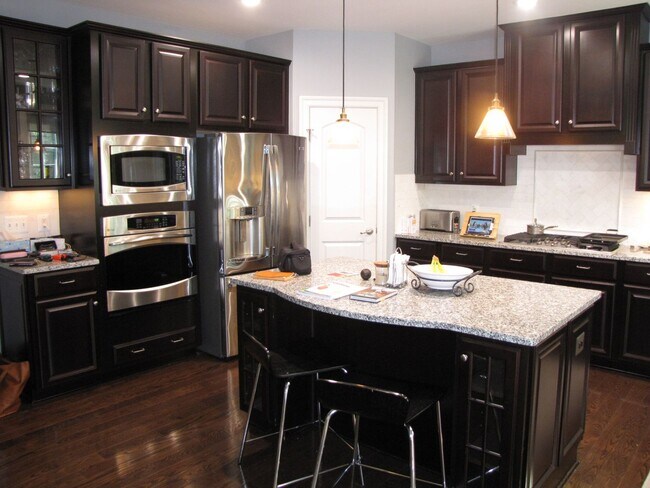 Building Photo - Beautiful Single Family Home In Alexandria