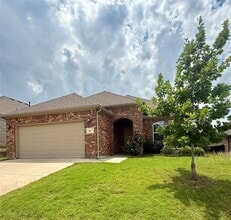 Building Photo - 204 Flower Ridge Dr