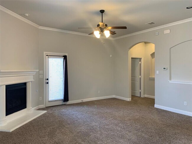 Building Photo - 437 Mistflower Springs Dr