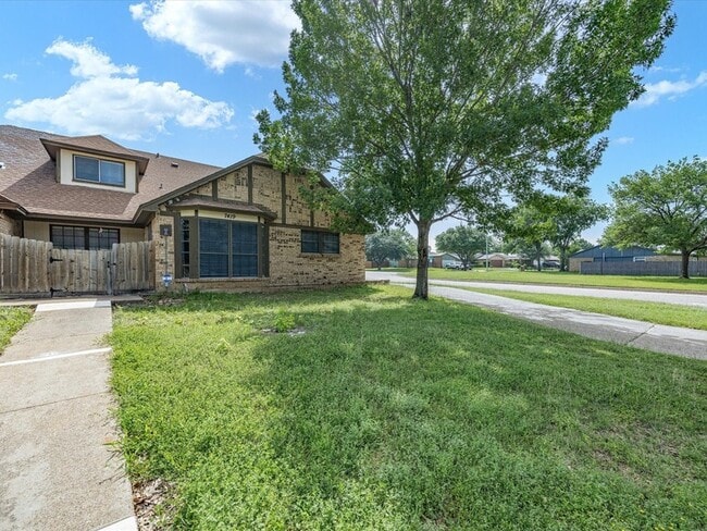 Building Photo - 7419 Lemonwood Ln
