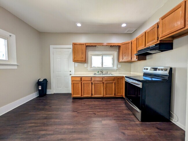 Building Photo - 704 Kolping Ave