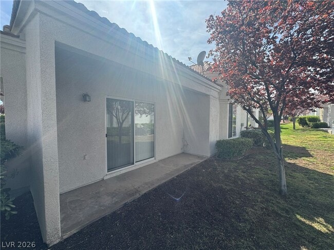 Building Photo - 8772 Bridgeport Bay Ave