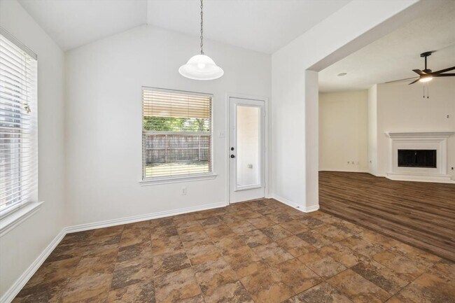 Building Photo - 6949 Hamilton Falls Ln