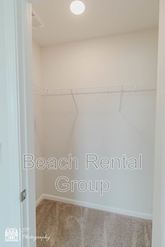 Building Photo - 1863 Villena Dr