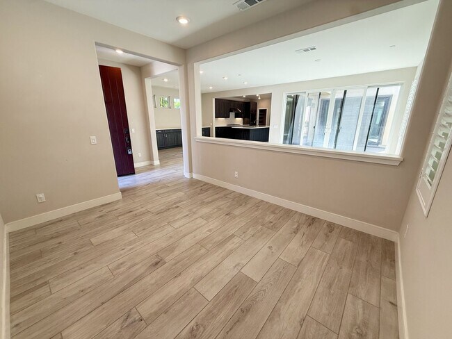 Building Photo - 6705 Aliso Valley Way