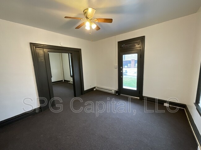 Building Photo - 591 McAllister St