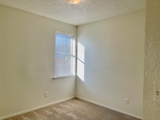 Building Photo - 7216 Park Creek Cir W