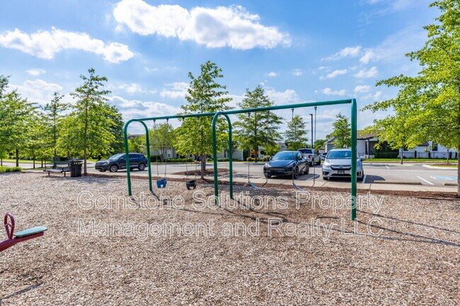 Building Photo - 2944 Hadley Close Ln