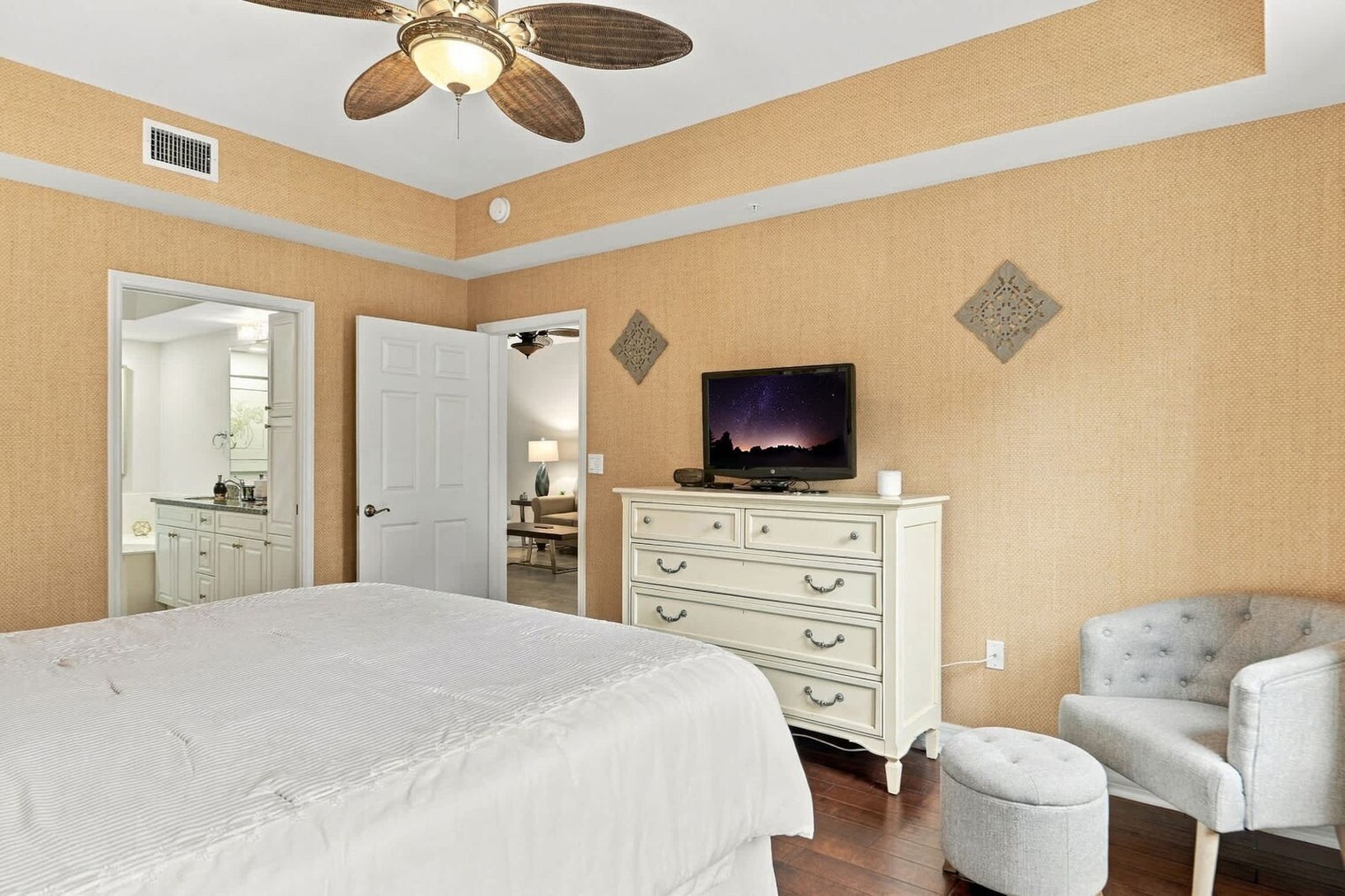 Building Photo - 401 Bayfront Pl