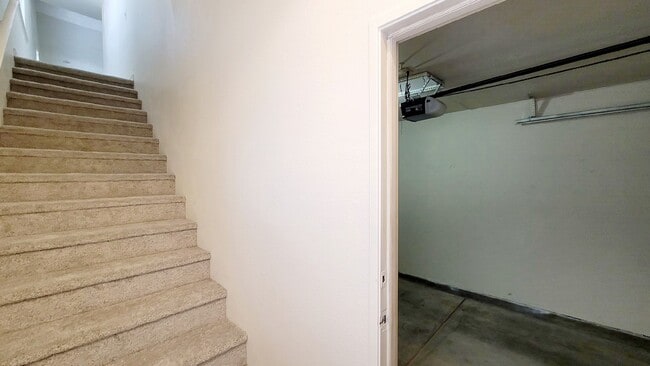 Building Photo - 8016 Cimarron Ridge Dr