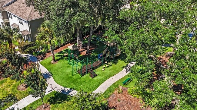 Building Photo - 5815 Fishhawk Ridge Dr