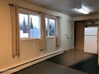 Building Photo - 1100 Ermine St