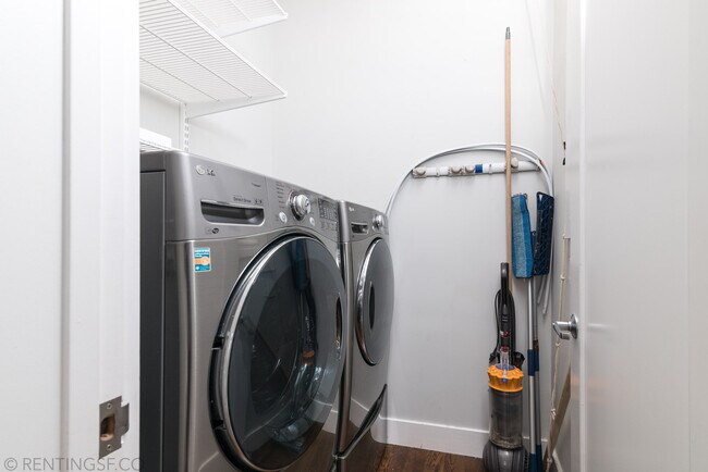 Building Photo - 3873 17th St