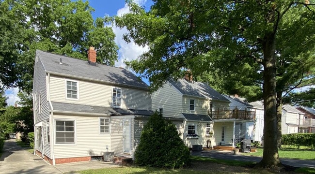 Building Photo - 2336 Canterbury Rd