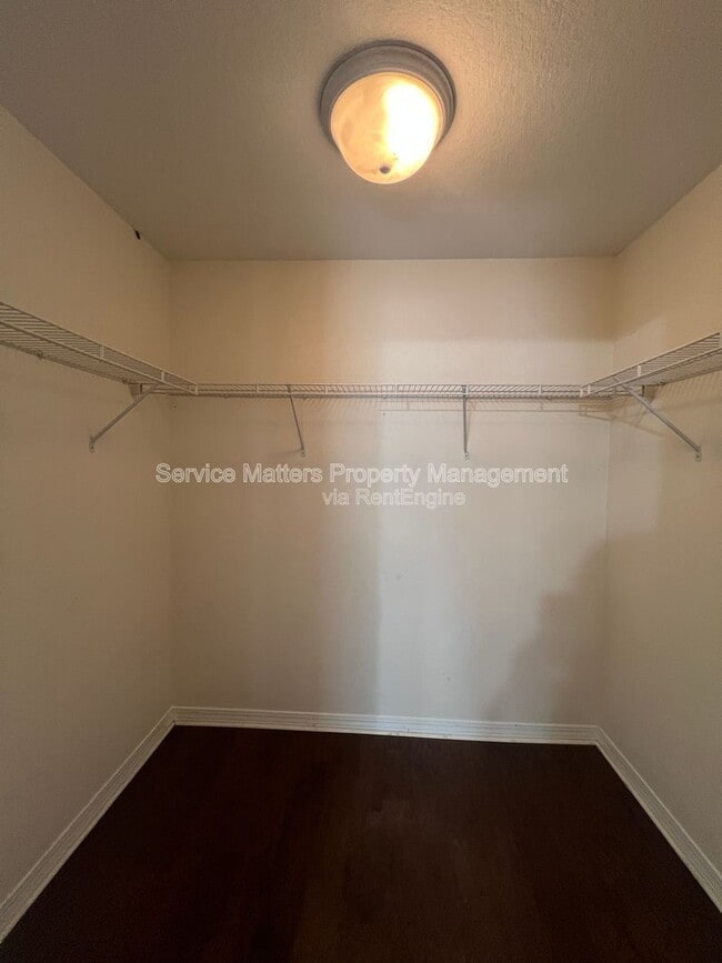 Building Photo - 4532 Alba St