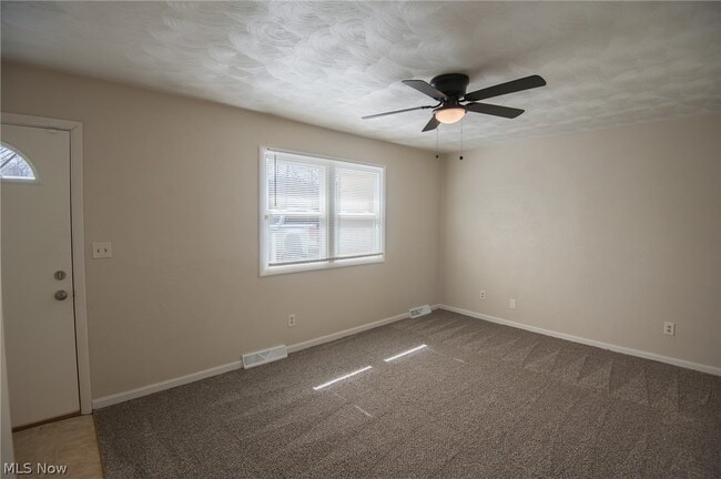 Building Photo - 3945 S Schenley Ave