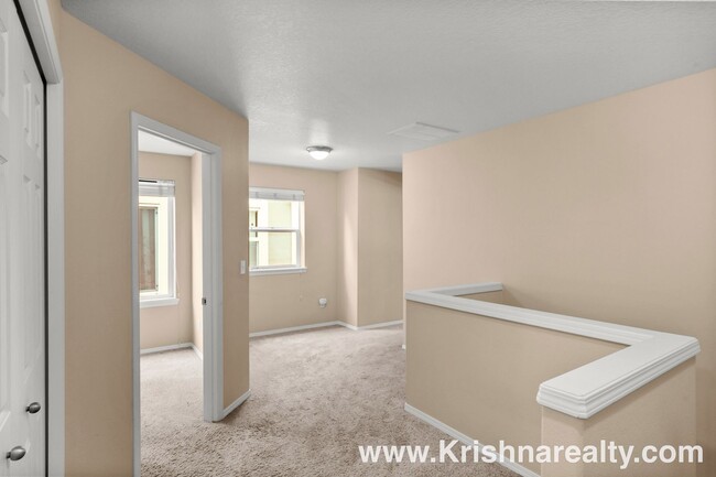 Building Photo - Lovely 3 BD* 2.5 Arbor Station Townhome Av...