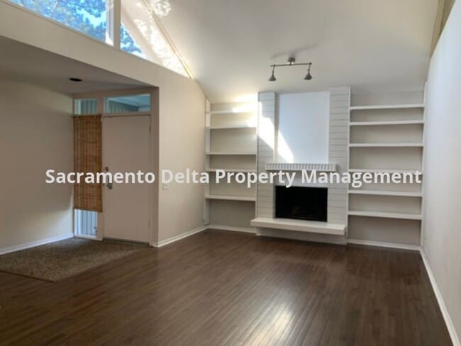 Building Photo - Adorable 3 bedroom, 2 bathroom home in Carmichael