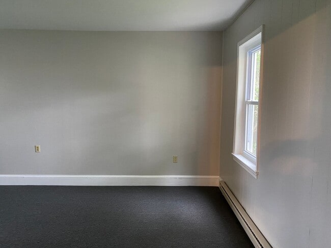 Building Photo - Coming soon! 4 Bedroom Farmhouse for Rent ...