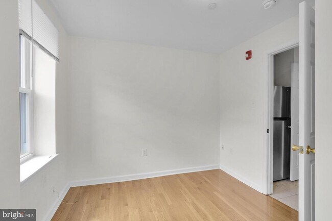 Building Photo - 1526 Brown St