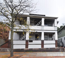 Building Photo - 805 E Exchange St