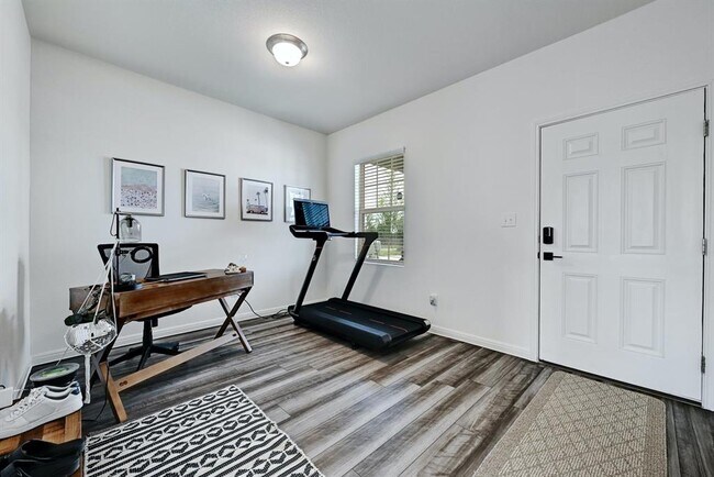 Building Photo - 215 Rubrum Rd
