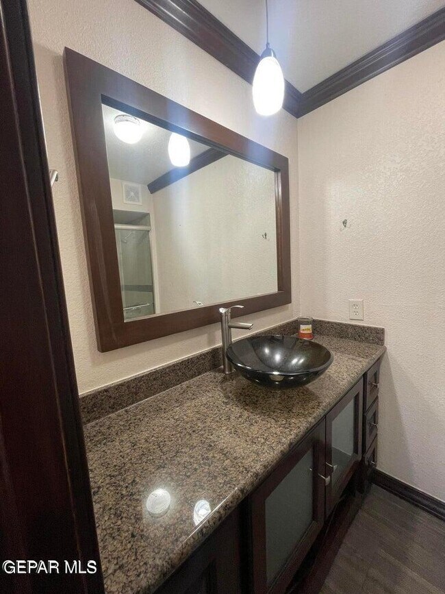Building Photo - 808 Merriman Dr