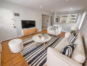 Building Photo - The Alamar