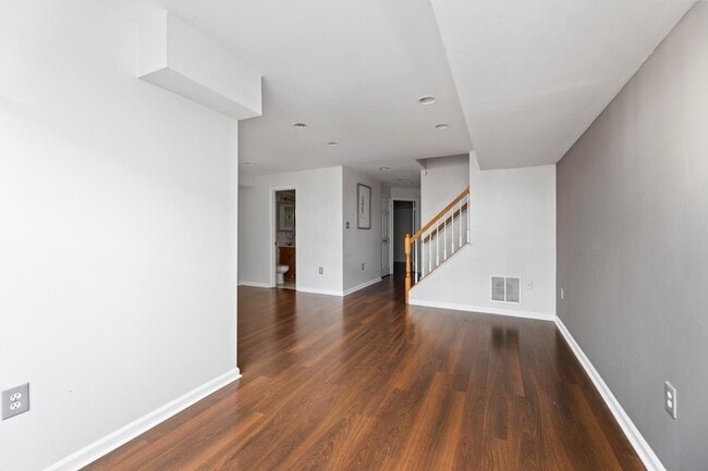 Building Photo - 3343 Cape May Ct