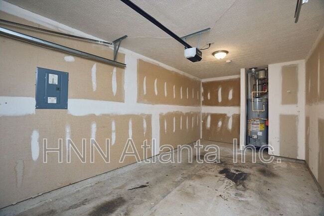 Building Photo - 121 Oak Grove Pl