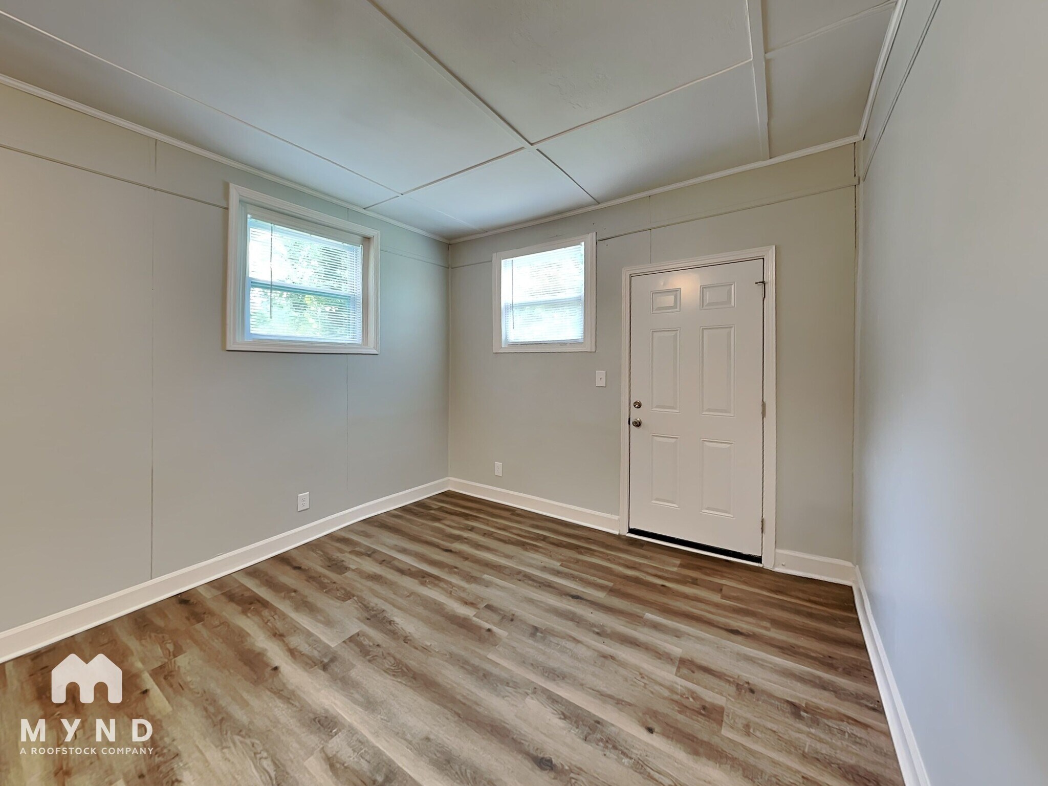 Building Photo - 2116 Barbara Ln