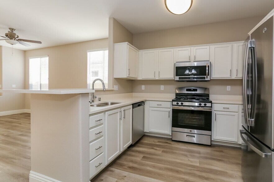 Building Photo - 8837 Medicine Wheel Ave