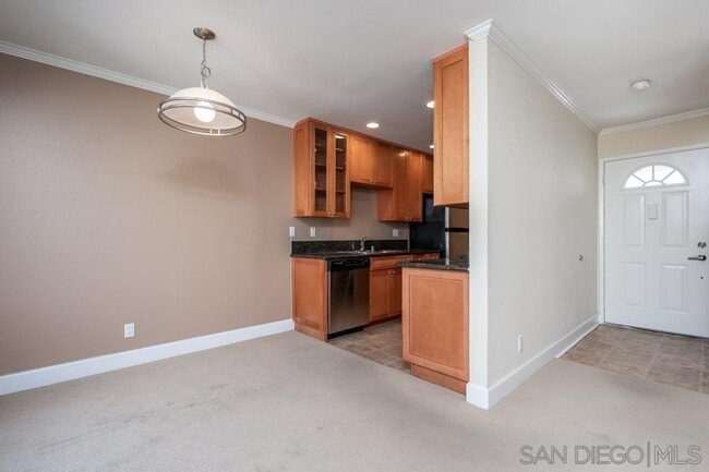 Building Photo - 8529 Villa La Jolla Dr