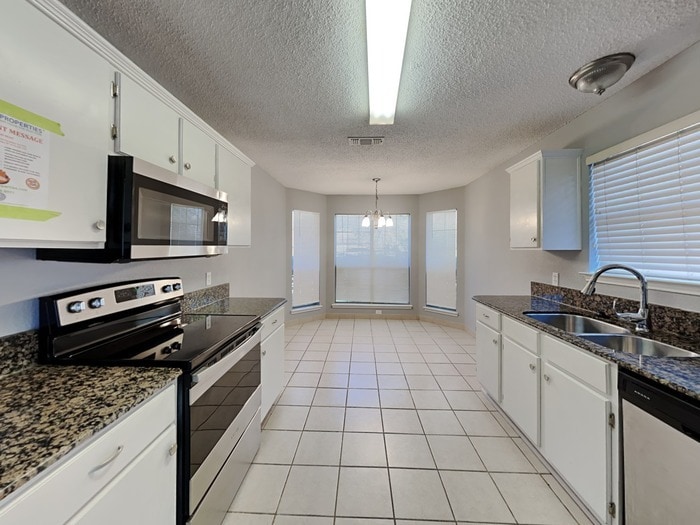 Building Photo - 5717 Heatherglen Terrace