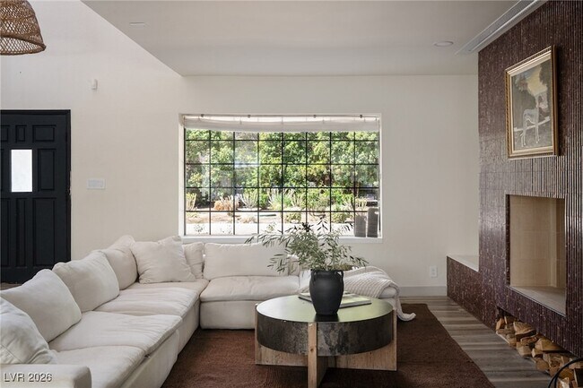 Building Photo - 2940 Rosanna St