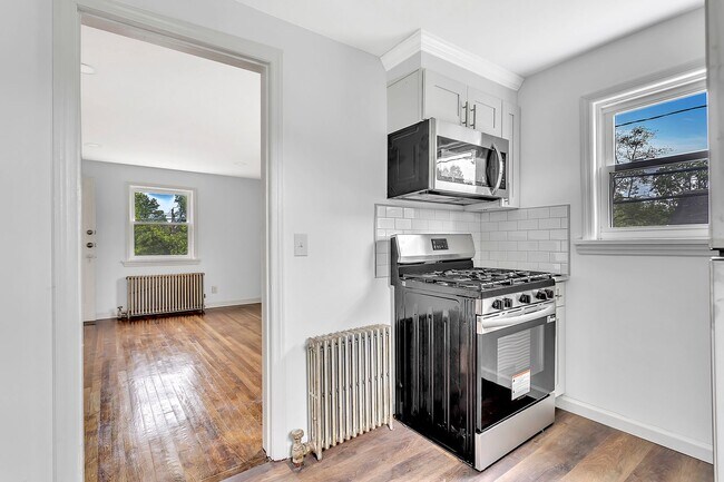 Building Photo - 401 Sanford Ave